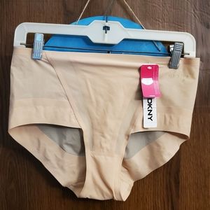 NWT DKNY Nude Hipster Intimates